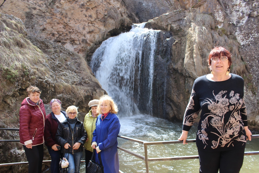 Поездка на Медовые водопады