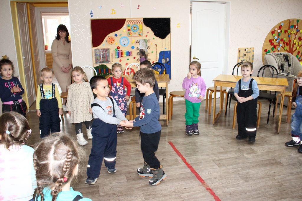 Праздник к нам приходит в гости!