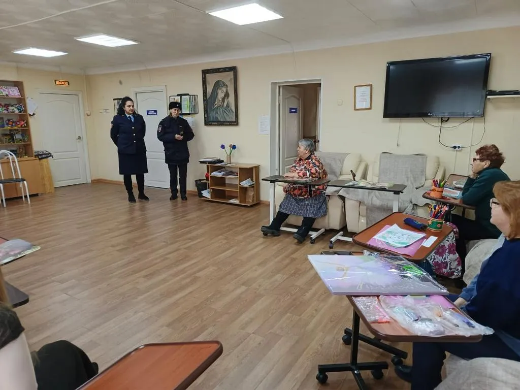 Помоги себе сам: профилактика мошенничества в Лермонтовском КЦСОН