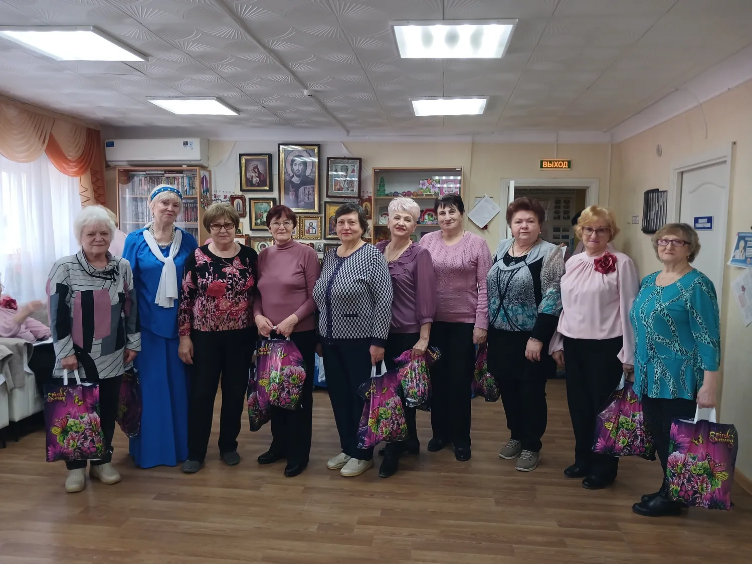 Яркие моменты жизни: День зимних именинников прошел в Лермонтовском ЦСОН